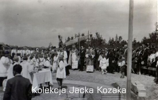 Msza polowa. Poświęcenie kamienia węgielnego w Mikaszewiczach 1935 r.