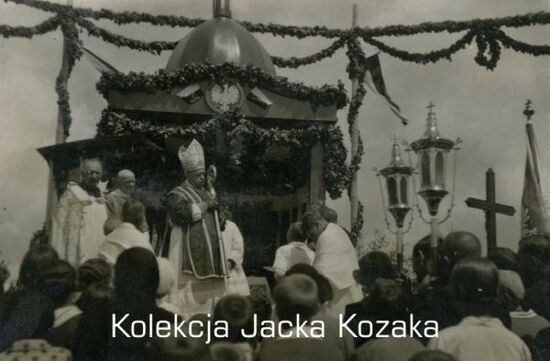 Msza polowa. Poświęcenie kamienia węgielnego w Mikaszewiczach, 1935 r. Kazanie Biskupa Bukraby.