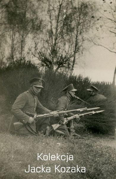 Żołnierze KOP z bronią, 1937 r.