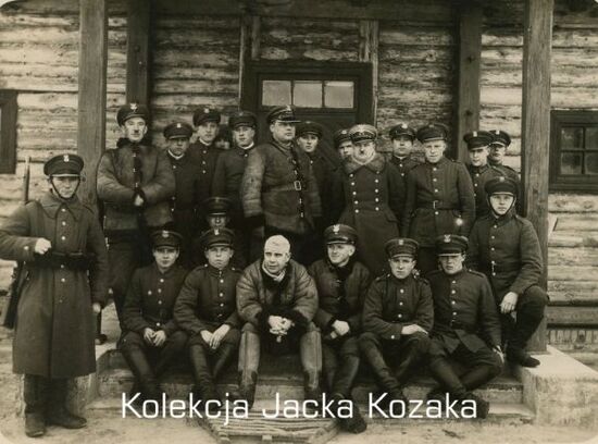 Zdjęcie pozowane żołnierzy KOP, członkowie strażnicy.